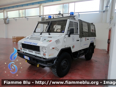 Iveco VM90
Protezione Civile
Gruppo Vega 
San Giorgio Piacentino (PC)
Carroradio/Carro Emergenza Idro

Esposto al Reas 2021
Parole chiave: Iveco VM90 Reas_2021