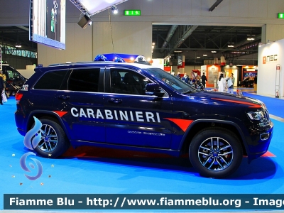 Jeep Grand Cherokee
Carabinieri
Aliquote di Primo Intervento
Allestimento Repetti
Decorazione Grafica Artlantis
CC EC 068

Esposto alla fiera della Sicurezza di Milano 2021
Parole chiave: Jeep Grand_Cherokee CCEC068 fiera_sicurezza_2021_milano