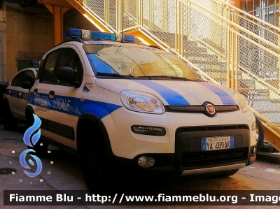 Fiat Nuova Panda 4x4 II serie
Polizia Locale Finale Ligure (SV)
Allestita Focaccia
POLIZIA LOCALE
YA 489 AK
Parole chiave: Fiat Nuova_Panda_4x4_IIserie POLIZIALOCALEYA489AK