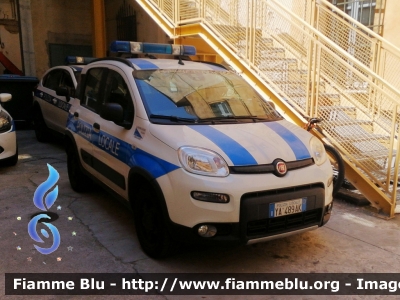 Fiat Nuova Panda 4x4 II serie
Polizia Locale Finale Ligure (SV)
Allestita Focaccia
POLIZIA LOCALE
YA 489 AK
Parole chiave: Fiat Nuova_Panda_4x4_IIserie POLIZIALOCALEYA489AK