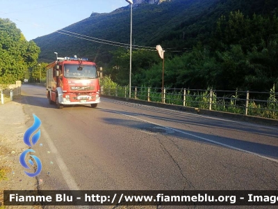 Volvo FL 280 III serie 
Vigili Del Fuoco
Comando Provinciale di Savona
Distaccamento di Finale Ligure (SV)
AutoPompaSerbatoio allestimento Bai
VF 25644 
Parole chiave: Volvo FL_280_IIIserie VF25644  