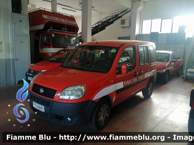 Fiat Doblò II serie
Vigili del Fuoco
Comando Provinciale di Savona
Distaccamento Permanente di Finale Ligure (SV)
VF 24887
Parole chiave: Fiat Doblò_IIserie VF24887