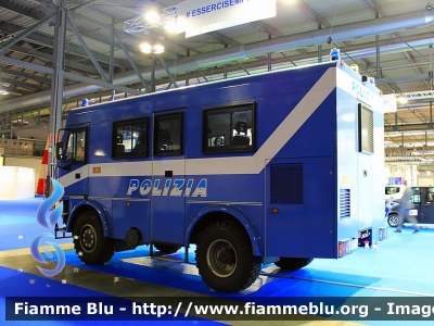 Iveco EuroCargo 4x4 II serie
Polizia di Stato
Reparto Mobile Milano
POLIZIA F7765

Esposto alla fiera della Sicurezza di Milano 2021
Parole chiave: Iveco EuroCargo_4x4_IIserie POLIZIAF7765 fiera_sicurezza_2021_milano