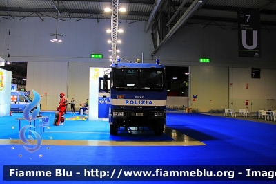 Iveco EuroCargo 4x4 II serie
Polizia di Stato
Reparto Mobile Milano
POLIZIA F7765

Esposto alla fiera della Sicurezza di Milano 2021
Parole chiave: Iveco EuroCargo_4x4_IIserie POLIZIAF7765 fiera_sicurezza_2021_milano