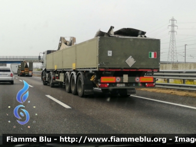 Iveco Stralis AT440S43 I serie
Aeronautica Militare Italiana
AM CL 113
Parole chiave: Iveco Stralis_AT440S43_Iserie AMCL113