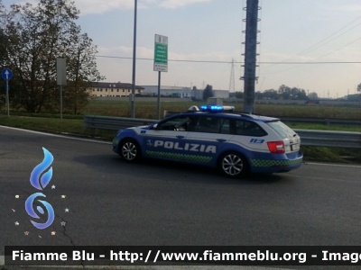 Skoda Octavia Wagon V serie
Polizia di Stato
Polizia Autostradale in servizio sulla rete Autostrade per l'Italia SPA
Allestimento Focaccia
Decorazione Grafica Artlantis
Con nuova decorazione
Parole chiave: Skoda Octavia_Wagon_Vserie mille_miglia_2020