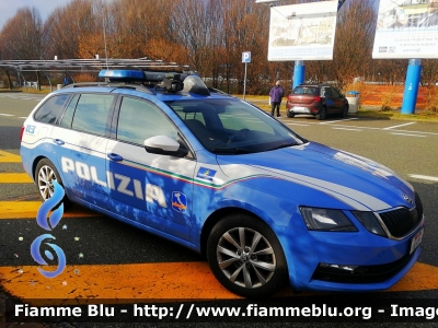 Skoda Octavia V serie
Polizia di Stato
Polizia Autostradale in servizio sulla rete Autostrade per l'Italia SPA
Allestimento Focaccia
Decorazione Grafica Artlantis
POLIZIA M2926
Parole chiave: Skoda Octavia_Wagon_Vserie POLIZIAM2926