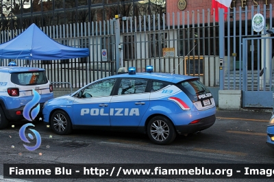 Lancia Nuova Delta
Polizia di Stato
Reparto Prevenzione Crimine
Allestita NCT
Decorazione Grafica Artlantis
Con Nuovi Loghi di Reparto
POLIZIA H9074
POLIZIA H9076
Parole chiave: Lancia Nuova_Delta POLIZIAH9074 POLIZIAH9076