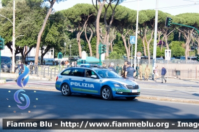 Skoda Octavia Wagon V serie
Polizia di Stato
Polizia Stradale
Allestimento Focaccia
Decorazione Grafica Artlantis
POLIZIA M5243

Festa della Repubblica 2023
Parole chiave: Skoda Octavia_Wagon_Vserie POLIZIAM5243 FestadellaRepubblica2023