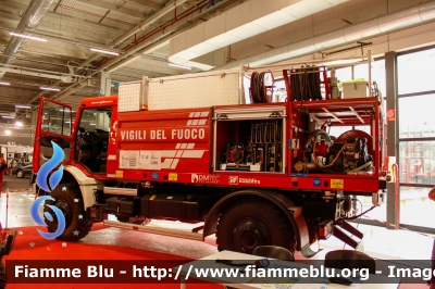 Mercedes-Benz Unimog U5023
Vigili del Fuoco
Comando provinciale di Parma
Allestimento Telaio Bai
Modulo AIB Divitec/Rosenfire
VF 32043
Parole chiave: Mercedes-Benz Unimog_U5023 VF32043