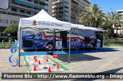 Iveco Crossway II serie 
Polizia di Stato
Polizia Stradale
“Pullman Azzurro”
Allestimento Elevox
POLIZIA M6898

Salone Nautico di Genova 2023
Parole chiave: Iveco Crossway_IIserie POLIZIAM6898