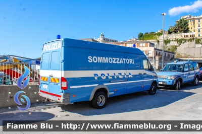 Mercedes-Benz Sprinter II serie
Polizia di Stato
C.N.E.S.
POLIZIA F3120 

Salone Nautico di Genova
Parole chiave: Mercedes-Benz Sprinter_IIserie POLIZIAF3120 