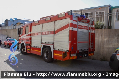 Mercedes-Benz Actros 1841 II serie
Vigili del Fuoco
Comando di Genova
AutoPompaSerbatoio allestimento BAI
Ricondizionato Maleco
VF 24468
Parole chiave: Mercedes-Benz Actros_1841_IIserie VF24468