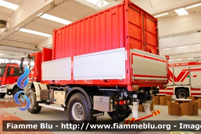 Iveco EuroCargo 150E32 4x4 IV serie
Vigili del Fuoco
Allestimento Magirus-Molinari

Esposto al Reas 2023
Parole chiave: Iveco EuroCargo_150E32_4x4_IVserie Reas_2023