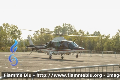 Agusta A109 Nexus
Carabinieri
Raggruppamento Aeromobili
Fiamma 41

In Esposizione al Reas 2023
Parole chiave: Agusta A109_Nexus Fiamma41 Reas_2023