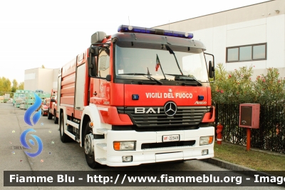 Mercedes-Benz Atego 1828 I serie
Vigili del Fuoco
Comando Provinciale di Brescia
Distaccamento Volontario di Desenzano del Garda (BS)
AutoBottePompa allestimento Bai
VF 22549
Parole chiave: Mercedes-Benz Atego_1828_Iserie VF22549