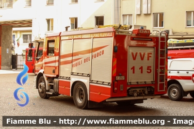 Volvo FL 290 III serie
Vigili del Fuoco
Comando Provinciale di Milano
Nucleo Saf
Allestimento BAI
VF 27027 

Esposta alle Giornate FAI d'Autunno 2023
Parole chiave: Volvo FL_290_IIIserie VF27027