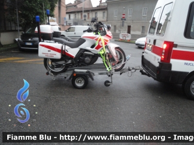 Aprilia Pegaso 650 II Serie
Croce Rossa Italiana
Comitato locale di Codogno (LO)
Ex Polizia stradale - Non ancora targate.
Servizio rapido sanitario.
Fotografate in occasione della festa del 11/05/2019 del Comitato locale di Codogno (LO)
