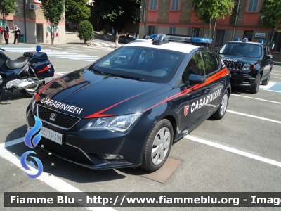 Seat Leon III serie
Carabinieri
Nucleo Operativo Radiomobile
Compagnia di Piacenza
Allestita Nuova Carrozzeria Torinese
Decorazione Grafica Artlantis
CC DJ 499

Fotografata in occasione del 205^ anniversario.
Parole chiave: Seat Leon_IIIserie CCDJ499