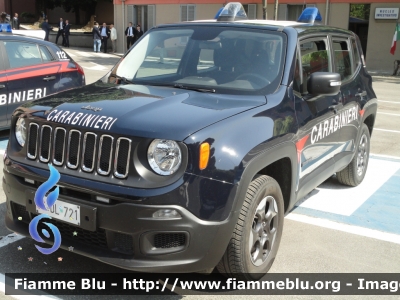 Jeep Renegade
Carabinieri
Organizzazione territoriale
Compagnia di Piacenza
Allestimento Focaccia
Decorazione Grafica Artlantis
CC DL 721

Fotografata in occasione del 205^ anniversario.
Parole chiave: Jeep Renegade CCDL721