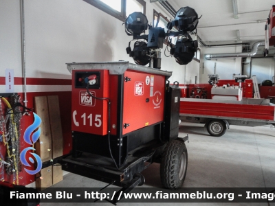 Carrello
Vigili del Fuoco
Unione distrettuale di Fassa
Corpo Volontario di Pozza di Fassa (TN)
Carrello con fotoelettrica autonoma con generatore
