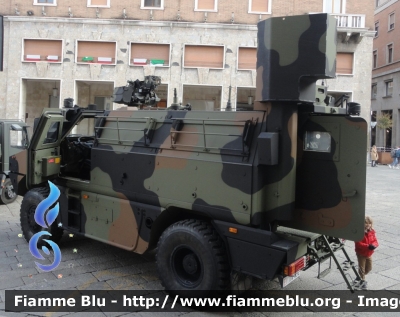 Iveco VTMM Orso
Esercito Italiano
10° Reg. Genio Guastatori - Cremona
Carro Radio
EI DA 934
Parole chiave: Iveco VTMM_Orso EIDA934 festa_forze_armate_2019