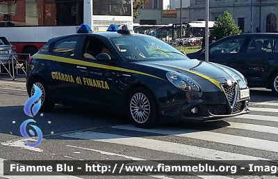 Alfa Romeo Nuova Giulietta restyle
Guardia di Finanza
Allestita NCT Nuova Carrozzeria Torinese
Decorazione Grafica Artlantis
Comando di Tenenza di Piacenza
GdiF 309 BN
Parole chiave: Alfa-Romeo Nuova_Giulietta_restyle GdiF309BN