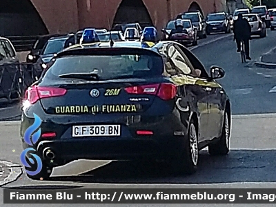 Alfa Romeo Nuova Giulietta restyle
Guardia di Finanza
Allestita NCT Nuova Carrozzeria Torinese
Decorazione Grafica Artlantis
Comando di Tenenza di Piacenza
GdiF 309 BN
Parole chiave: Alfa-Romeo Nuova_Giulietta_restyle GdiF309BN