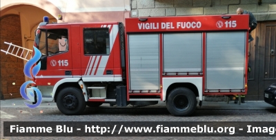 Iveco EuroFire 150E27 I serie
Vigili del Fuoco
Comando Provinciale di Piacenza
AutoPompaSerbatoio allestimento Iveco-Magirus
Particolare strombo mascherina e retro a led
VF 19888
Parole chiave: Iveco_EuroFire 150E27 Iserie VF19888