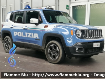 Jeep Renegade
Polizia di Stato
Polizia Ferroviaria
POLIZIA N5902
Parole chiave: Jeep Renegade POLIZIAN5902