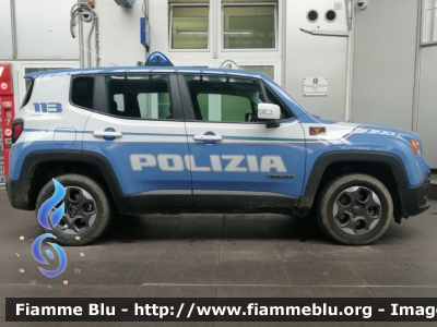 Jeep Renegade
Polizia di Stato
Polizia Ferroviaria
POLIZIA N5902
Parole chiave: Jeep Renegade POLIZIAN5902