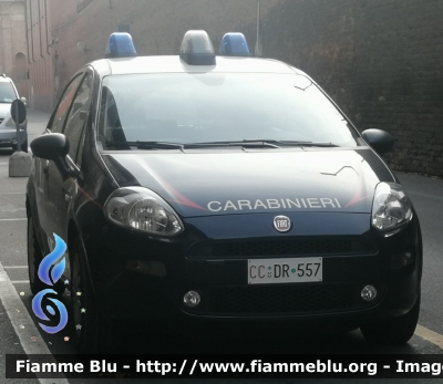 Fiat Punto VI serie
Carabinieri
CC DR 557
Parole chiave: Fiat Punto_VIserie CCDR557