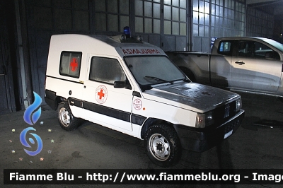 Fiat Panda 4x4 II serie
Croce Rossa Italiana
Comitato di Piacenza
Postazione di Marsaglia (PC)
Allestita Boneschi
Ex Comitato Lipomo (CO)
CRI 13110
Parole chiave: Fiat Panda_4x4_IIserie Ambulanza CRI13110