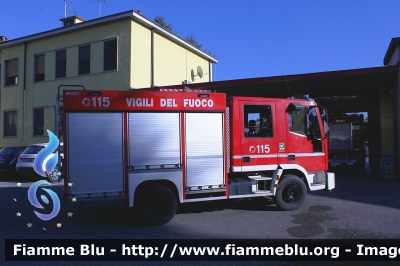 Iveco CityEuroFire 100E21 I serie 
Vigili del Fuoco
Comando Provinciale di Lodi
Distaccamento Volontario di Sant'Angelo Lodigiano (LO)
AutoPompaSerbatoio allestimento Iveco-Magirus
Ricondizionato Divitec
VF 19830
Parole chiave: Iveco CityEuroFire_100E21_Iserie VF19830