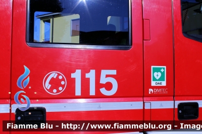 Iveco CityEuroFire 100E21 I serie 
Vigili del Fuoco
Comando Provinciale di Lodi
Distaccamento Volontario di Sant'Angelo Lodigiano (LO)
AutoPompaSerbatoio allestimento Iveco-Magirus
Ricondizionato Divitec
VF 19830
Parole chiave: Iveco CityEuroFire_100E21_Iserie VF19830