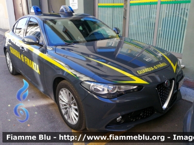 Alfa Romeo Nuova Giulia
Guardia di Finanza
Allestimento FCA
GdiF 379 BQ
Parole chiave: Alfa-Romeo Nuova_Giulia GdiF379BQ