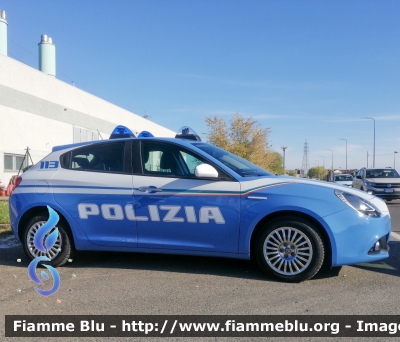 Alfa-Romeo Nuova Giulietta restyle 
Polizia di Stato
Allestimento NCT
Decorazione grafica Artlantis
POLIZIA M6081
Parole chiave: Alfa-Romeo Nuova_Giulietta_restyle POLIZIAM6081 