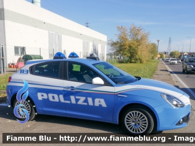 Alfa-Romeo Nuova Giulietta restyle 
Polizia di Stato
Allestimento NCT
Decorazione grafica Artlantis
POLIZIA M6081
Parole chiave: Alfa-Romeo Nuova_Giulietta_restyle POLIZIAM6081 