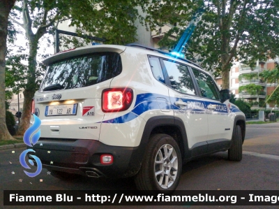 Jeep Renegade restyle
Polizia Municipale
Comune di Piacenza
Allestimento Bertazzoni
Polizia Locale YA 122 AR
Parole chiave: Jeep Renegade_restyle PoliziaLocaleYA122AR