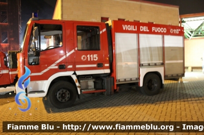 Iveco CityEuroFire 100E21 I serie
Corpo Nazionale Vigili del Fuoco
Comando Provinciale Como
Distaccamento Volontario Canzo
AutoPompaSerbatoio allestimento Iveco-Magirus ricondizionata Fortini
VF 20751
Parole chiave: Iveco CityEuroFire_100E21_Iserie VF20751