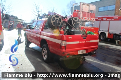 Mitsubishi L200 III serie
Vigili del Fuoco
Comando Provinciale di Como
Distaccamento Volontario Erba (CO)
VF 22679
Parole chiave: Mitsubishi L200_IIIserie VF22679