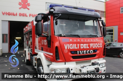 Iveco Eurocargo SuperCity 160E30 III serie
Vigili del Fuoco
Comando Provinciale di Como
Distaccamento Volontario di Erba (CO)
AutoPompaSerbatoio allestimento Iveco-Magirus
VF 26613
Parole chiave: Iveco EuroCargo_SuperCity_160E30_IIIserie VF26613