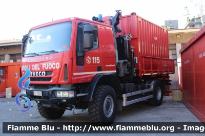 Iveco Eurocargo 150E28 4x4 III serie
Vigili del Fuoco
Comando Provinciale di Milano
Colonna Mobile
Allestito con gru PM da Magirus
VF26682
