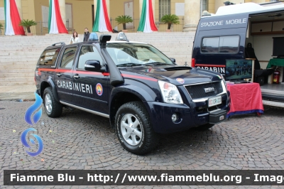 Isuzu D-Max I serie restyle
Carabinieri
Ra.C.I.S
CC CR 220
Parole chiave: Isuzu D-Max_Iserie_restyle CCCR220 Festa_Forze_Armate_2017