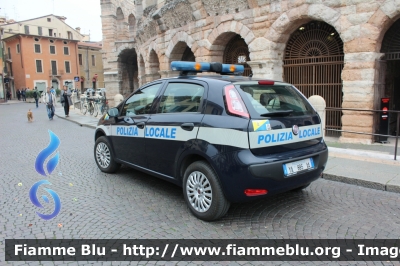 Fiat Punto Evo
Polizia Locale Verona
Allestimento Ciabilli
Polizia Locale YA885AA
Parole chiave: Fiat Punto_Evo PoliziaLocaleYA885AA Festa_Forze_Armate_2017