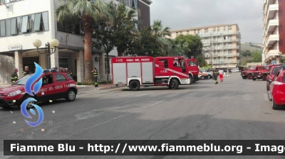 Iveco CityEuroFire 100E21 I serie
Vigili del Fuoco
 Comando Provinciale di Pescara
Distaccamento Permanente di Montesilvano
 AutoPompaSerbatoio allestimento Iveco-Magirus
Parole chiave: Iveco CityEuroFire_100E21_Iserie