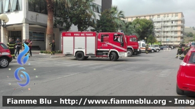 Iveco CityEuroFire 100E21 I serie
Vigili del Fuoco
 Comando Provinciale di Pescara
Distaccamento Permanente di Montesilvano
 AutoPompaSerbatoio allestimento Iveco-Magirus
Parole chiave: Iveco CityEuroFire_100E21_Iserie