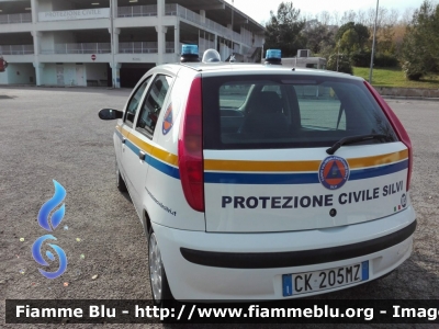 Fiat Punto II serie
Protezione Civile Silvi
Allestita Intav
Parole chiave: Fiat Punto_IIserie