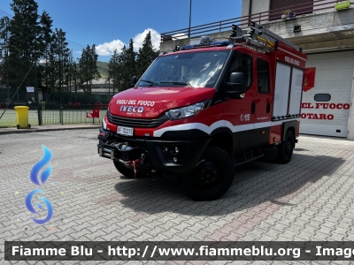 Iveco Daily MUV 4x4 VI serie
Vigili del Fuoco
Comando Provinciale di Parma
Distaccamento Volontario di Borgo Val di Taro
Polisoccorso allestimento Fortini
Fornitura Regione Emilia-Romagna
VF 32215
Parole chiave: Iveco Daily_MUV_4x4_VIserie VF32215