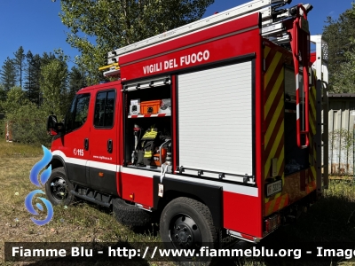 Iveco Daily MUV 4x4 VI serie
Vigili del Fuoco
Comando Provinciale di Parma
Distaccamento Volontario di Borgo Val di Taro
Polisoccorso allestimento Fortini
Fornitura Regione Emilia-Romagna
VF 32215
Parole chiave: Iveco Daily_MUV_4x4_VIserie VF32215